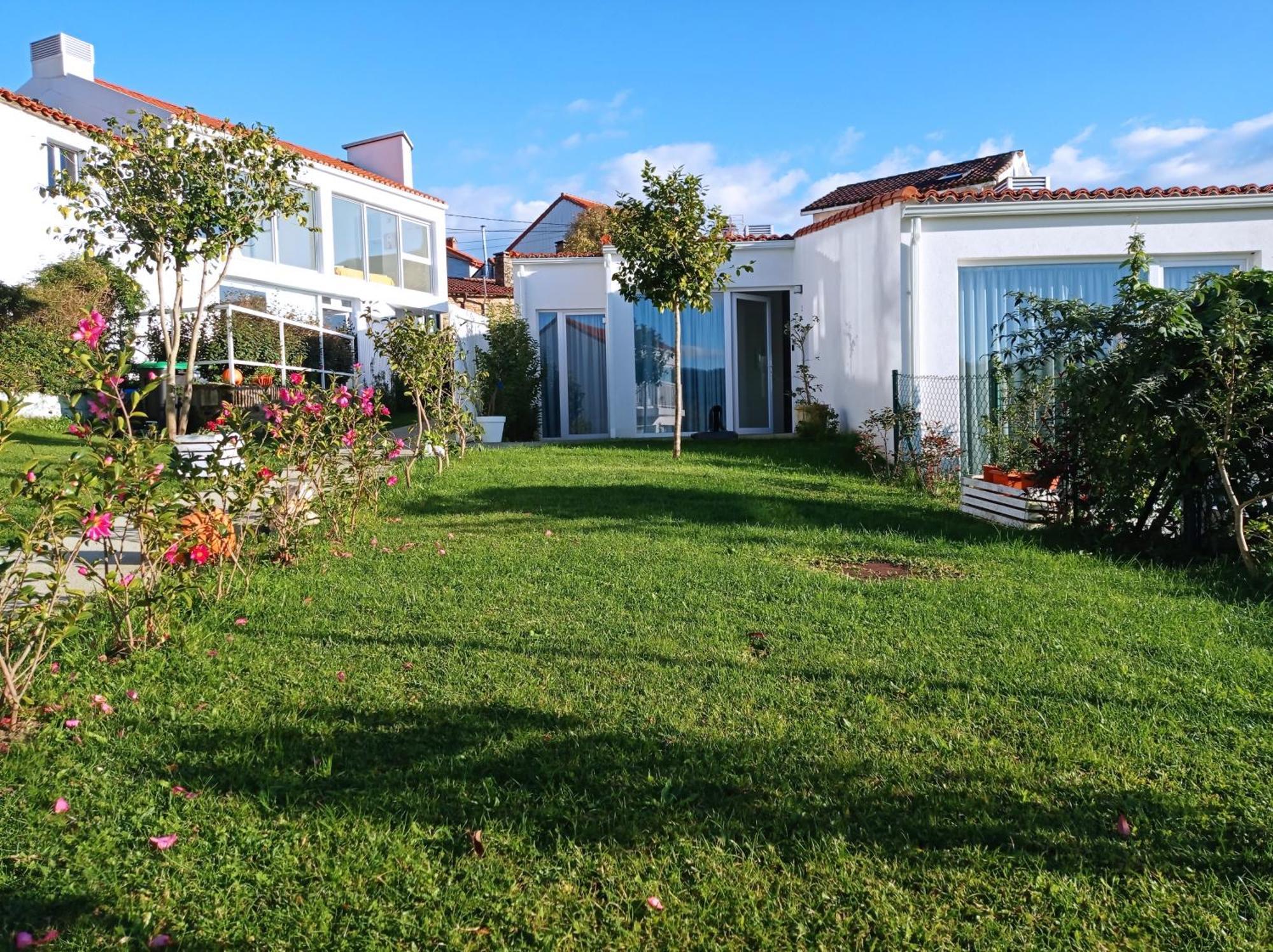 Casas Turisticas Lar Jardin - Parking Privado Santiago de Compostela Exterior foto